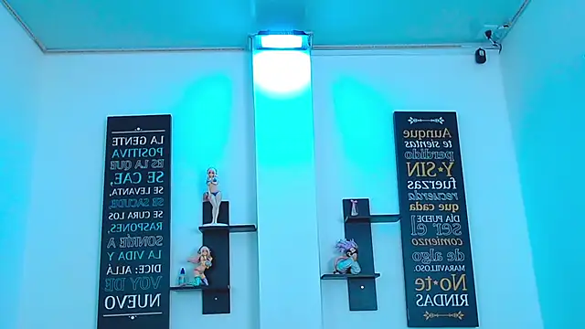 CHLOE THUNDERS online show from February 16, 3:30 pm