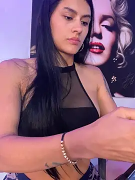 Snapshot of juliana1920 chatting on September 17, 5:58 pm juliana1920 online show from September 17, 5:58 pm