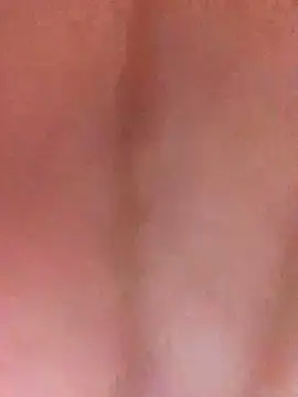 Snapshot of luzmelzinha chatting on March 22, 12:25 am luzmelzinha online show from March 22, 12:25 am