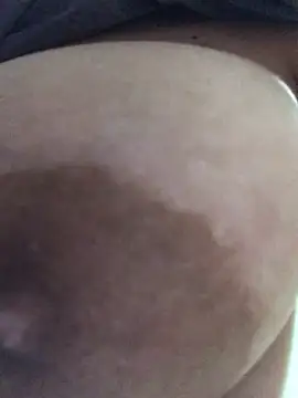 Snapshot of luzmelzinha chatting on March 28, 12:54 am luzmelzinha online show from March 28, 12:54 am