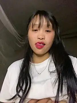 Snapshot of mika-bae chatting on September 23, 2:09 pm mika-bae online show from September 23, 2:09 pm