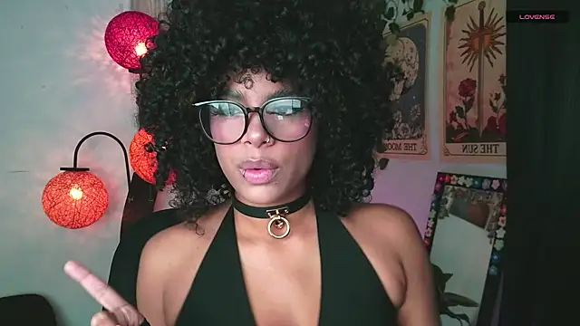 Snapshot of Raven_luv chatting on September 14, 9:25 pm Raven luv online show from September 14, 9:25 pm