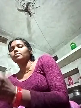 Snapshot of Cm_pooja chatting on September 13, 1:33 pm Cm pooja online show from September 13, 1:33 pm