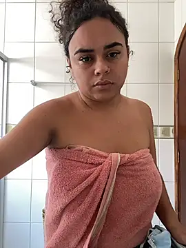 Snapshot of ___seusegredo chatting on February 16, 4:47 pm seusegredo online show from February 16, 4:47 pm