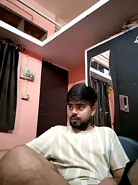 Snapshot of soniriyaa010101 chatting on April 23, 8:35 am soniriyaa010101 online show from April 23, 8:35 am