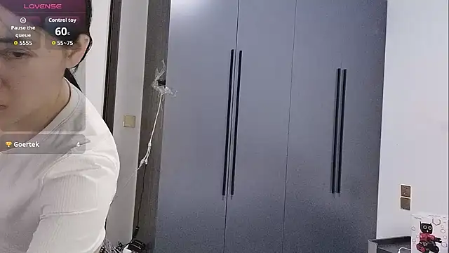 luckckcj online show from October 3, 8:33 am