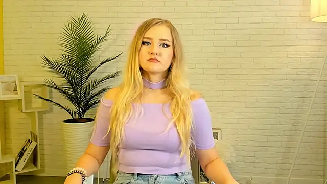 Snapshot of DorlaKraham chatting on September 11, 6:57 am DorlaKraham online show from September 11, 6:57 am