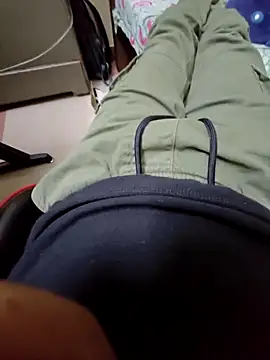 Snapshot of tomstoneii chatting on October 4, 12:19 am tomstoneii online show from October 4, 12:19 am