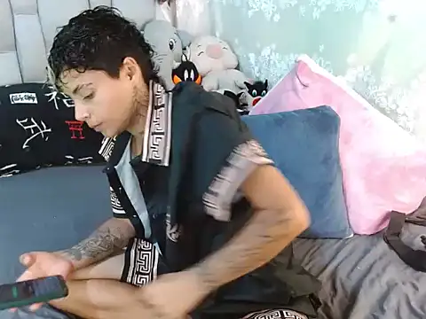 Snapshot of Dorland777 chatting on November 13, 2:54 am Dorland777 online show from November 13, 2:54 am