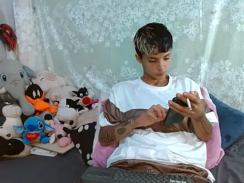 Snapshot of Dorland777 chatting on November 14, 1:15 am Dorland777 online show from November 14, 1:15 am