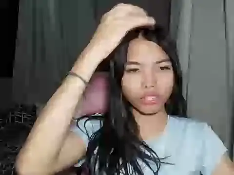 Snapshot of cutie_milker chatting on April 29, 11:36 am cutie milker online show from April 29, 11:36 am