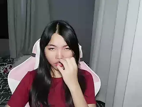 Snapshot of cutie_milker chatting on April 30, 10:43 am cutie milker online show from April 30, 10:43 am