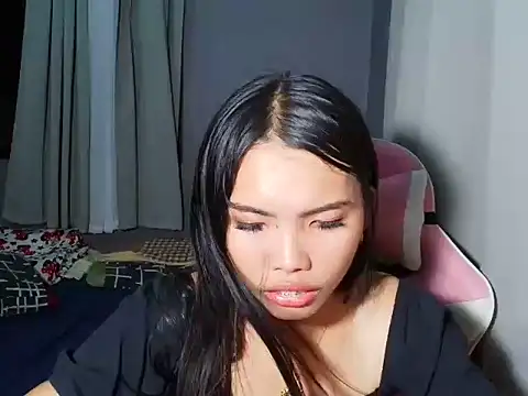 Snapshot of cutie_milker chatting on June 7, 4:44 pm cutie milker online show from June 7, 4:44 pm