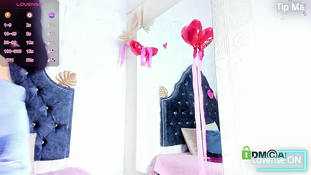 Snapshot of Caroline_daring chatting on February 21, 11:44 am Caroline daring online show from February 21, 11:44 am