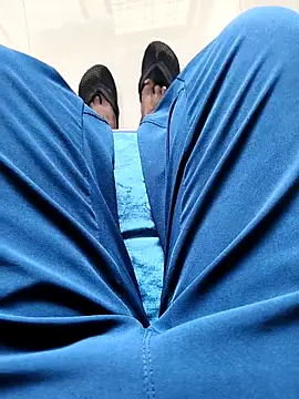 Snapshot of Chanderi19 chatting on October 1, 2:28 am Chanderi19 online show from October 1, 2:28 am