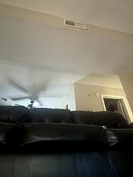 Snapshot of bigbd94 chatting on October 31, 2:07 pm bigbd94 online show from October 31, 2:07 pm