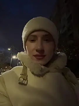 dark summer online show from November 24, 3:01 pm