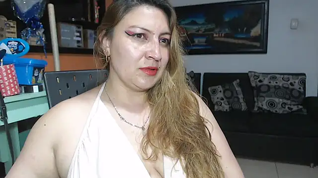 Snapshot of lexiehunt chatting on September 18, 7:27 pm lexiehunt online show from September 18, 7:27 pm