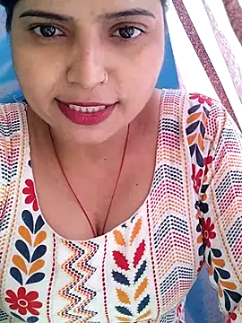 Hot-Pooja25 online show from February 6, 4:28 am