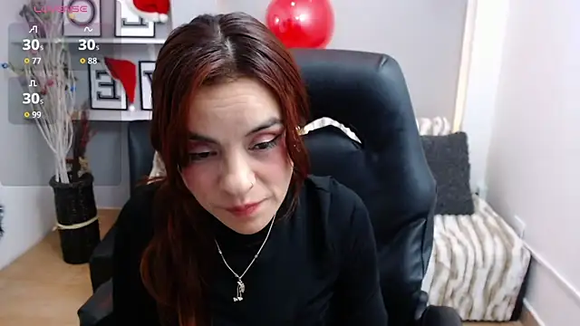 KendallWood  online show from December 18, 8:59 pm