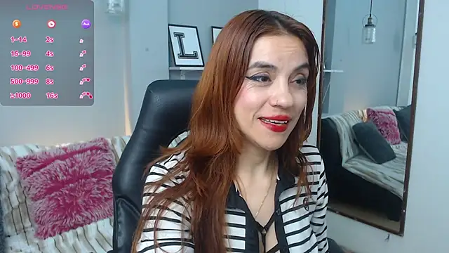 KendallWood  online show from May 24, 4:28 am