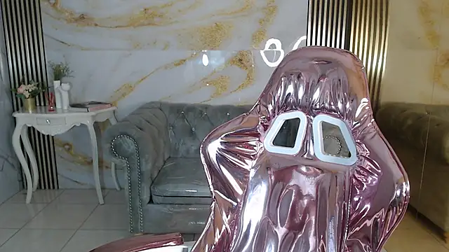 catalina5 s online show from January 14, 1:06 pm