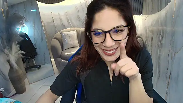 Snapshot of nadia_r_ chatting on July 21, 7:49 pm nadia r online show from July 21, 7:49 pm