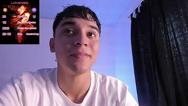 Austin Cardieff  online show from October 27, 8:02 pm