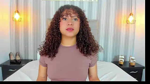 Sofiapassionne online show from July 8, 1:59 pm