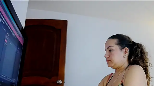 Dulce  Lovee online show from September 24, 11:57 am