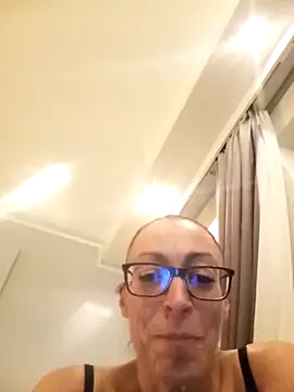 Astrid3 online show from October 20, 4:40 pm