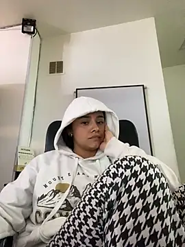 MarilynWhite  online show from October 22, 8:14 am