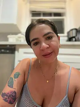 Snapshot of Gringo_XXX_Latina chatting on July 27, 3:46 am Gringo XXX Latina online show from July 27, 3:46 am