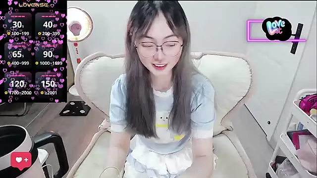 baby-yaya20 online show from February 15, 1:09 pm