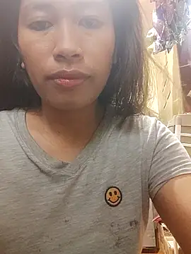 Snapshot of Sweet_Asian25 chatting on June 18, 9:30 pm Sweet Asian25 online show from June 18, 9:30 pm