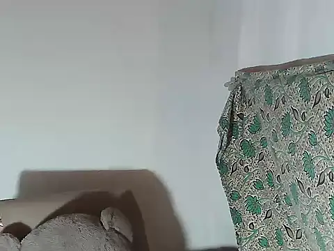 Snapshot of Sweet_Asian25 chatting on July 21, 9:33 am Sweet Asian25 online show from July 21, 9:33 am
