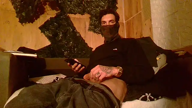 Sillycatfish online show from December 16, 3:33 am