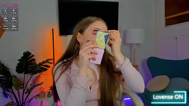 Sweet  Amily online show from April 18, 5:55 am