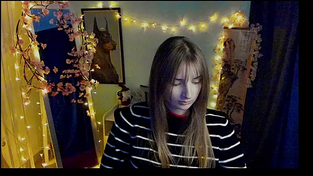 Snapshot of NeyliDream chatting on February 18, 1:07 pm NeyliDream online show from February 18, 1:07 pm