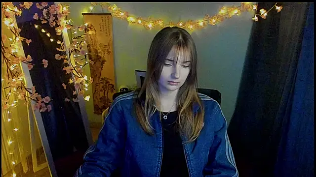 Snapshot of NeyliDream chatting on February 24, 1:09 pm NeyliDream online show from February 24, 1:09 pm