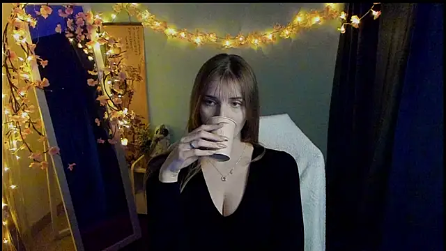 Snapshot of NeyliDream chatting on March 7, 1:52 pm NeyliDream online show from March 7, 1:52 pm