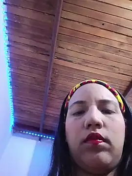 Snapshot of girlpee chatting on February 21, 11:33 am girlpee online show from February 21, 11:33 am