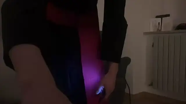 Snapshot of Malcom2f chatting on April 7, 3:40 am Malcom2f online show from April 7, 3:40 am