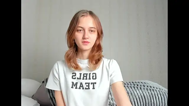 Snapshot of dreamy_pollyyy chatting on November 9, 6:39 pm dreamy pollyyy online show from November 9, 6:39 pm