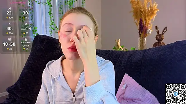 Succubelle online show from December 3, 6:10 am