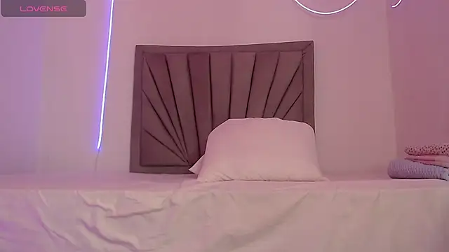 Fiorela 1 online show from April 14, 11:49 am