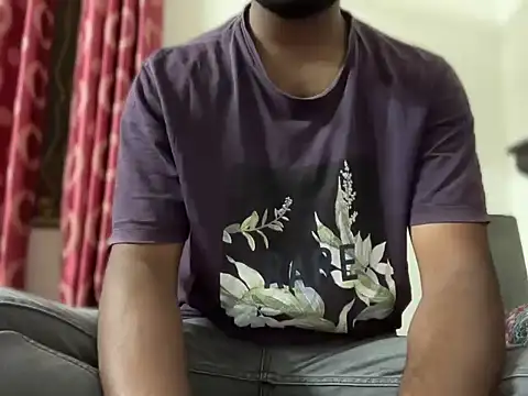 Snapshot of bossyjuicy chatting on November 9, 7:12 pm bossyjuicy online show from November 9, 7:12 pm