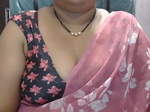 Snapshot of Nisha-telugu chatting on April 9, 5:40 pm Nisha-telugu online show from April 9, 5:40 pm