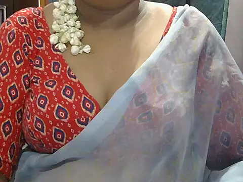 Snapshot of Nisha-telugu chatting on April 19, 12:11 am Nisha-telugu online show from April 19, 12:11 am