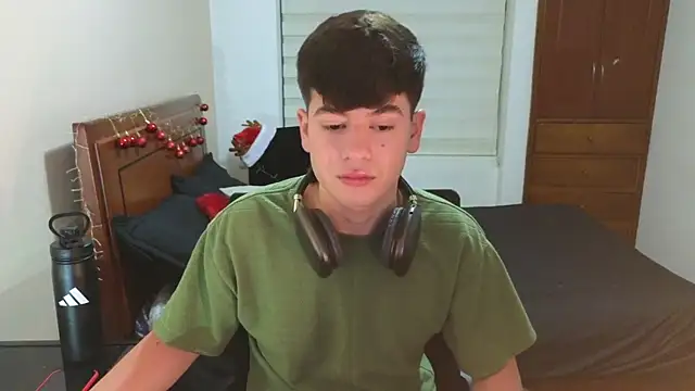 tightncuteass online show from November 24, 12:43 am